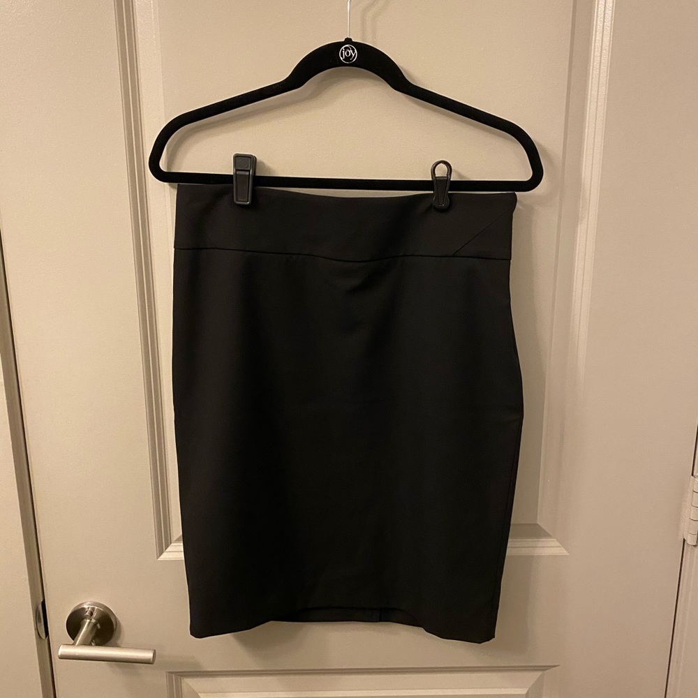 NWOT The Limited Black Pencil Skirt